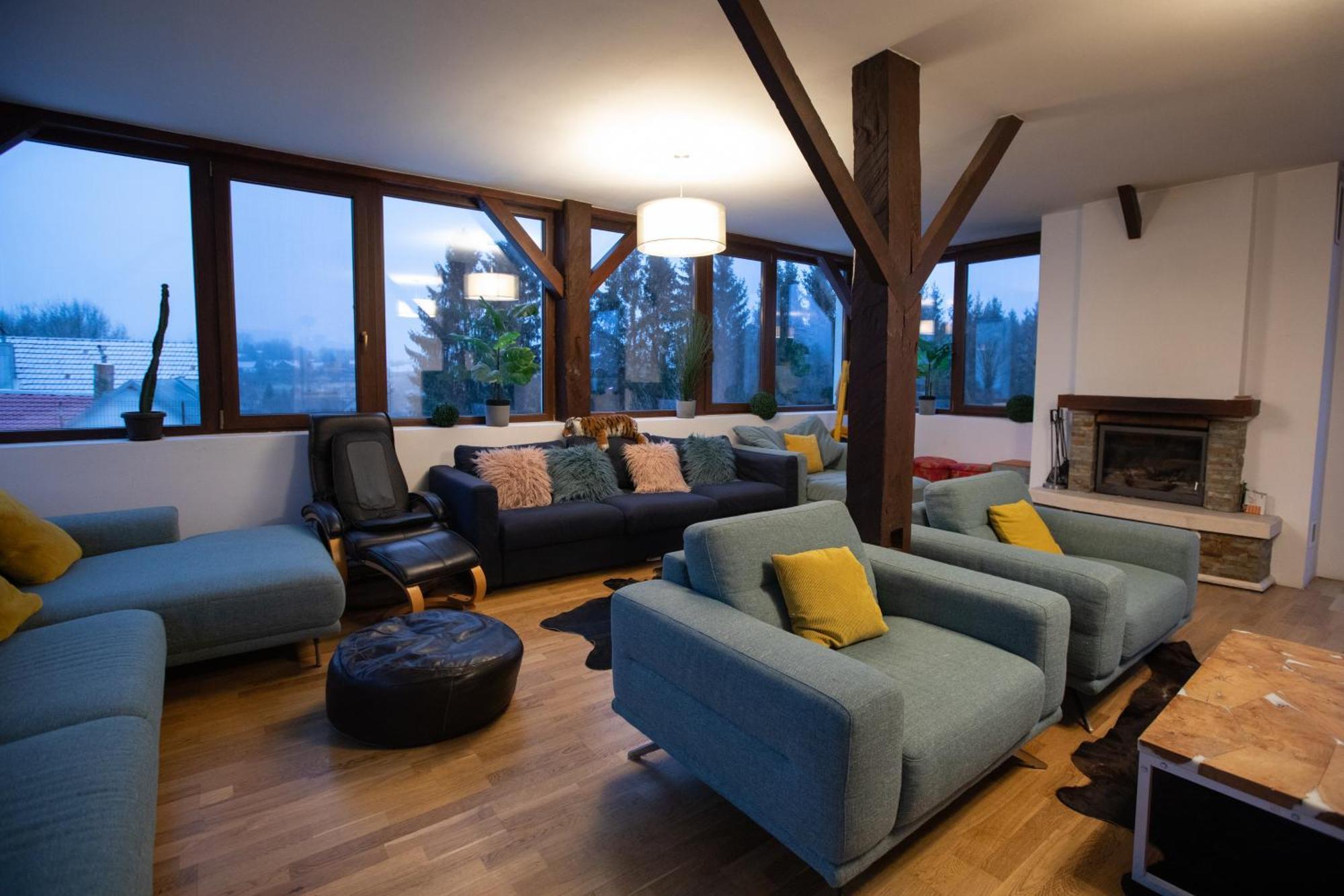 Maison De L'Amour Brebu Nou Ngoại thất bức ảnh